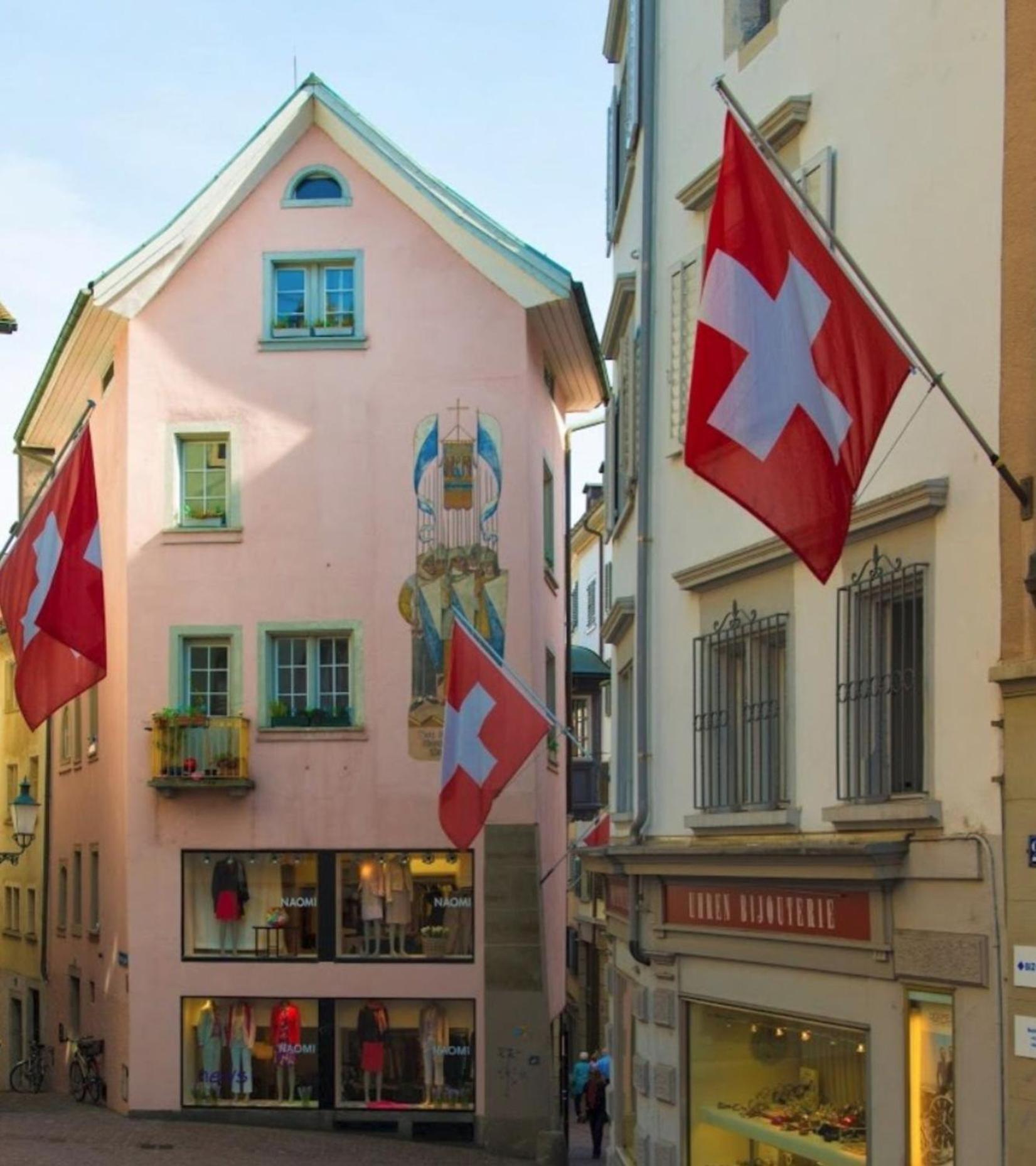 Pedestrian Area Close To Bahnhofstrasse Zurich Exterior photo